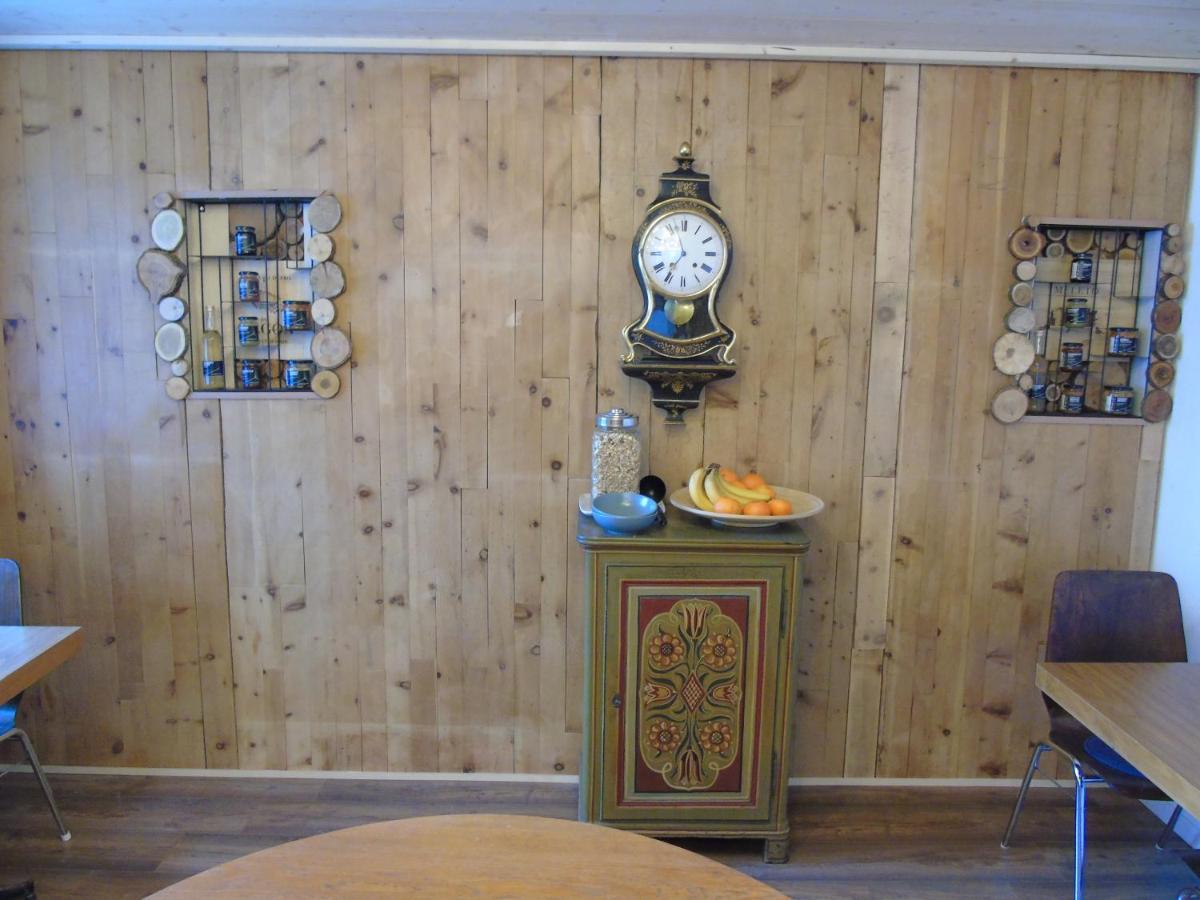 Room'S Chez Beni Grachen Exterior photo
