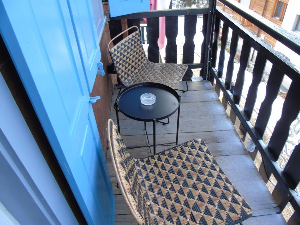 Room'S Chez Beni Grachen Exterior photo
