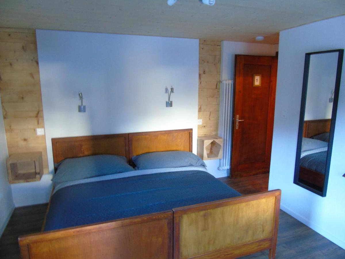 Room'S Chez Beni Grachen Exterior photo